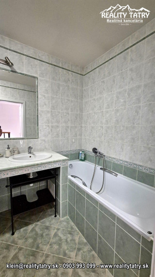 Mezonetový byt 3 izbový s loggiou, krbom a garážovým státím v širšom centre - ODPORÚČAME !!!