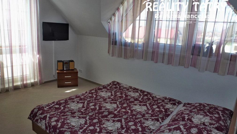 EXKLUZÍVNY Rodinný dom s nádherným výhľadom vo Veľkej Lomnici v 100% TOP STAVE - ODPORÚČAME aj pre náročného klienta !!!