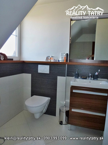 EXKLUZÍVNY Rodinný dom s nádherným výhľadom vo Veľkej Lomnici v 100% TOP STAVE - ODPORÚČAME aj pre náročného klienta !!!