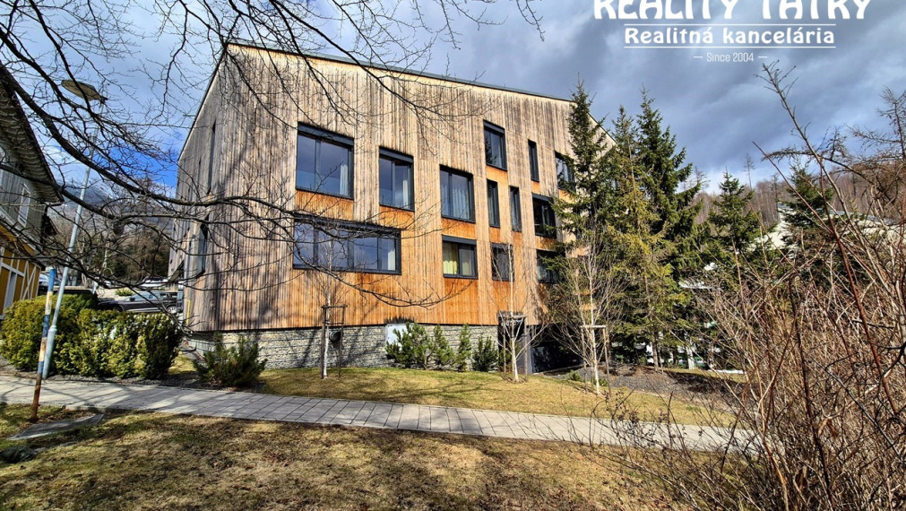 Apartmán 2 izbový s parkovacím státím - TOP STAV, TOP LOKALITA - ODPORÚČAME !!!