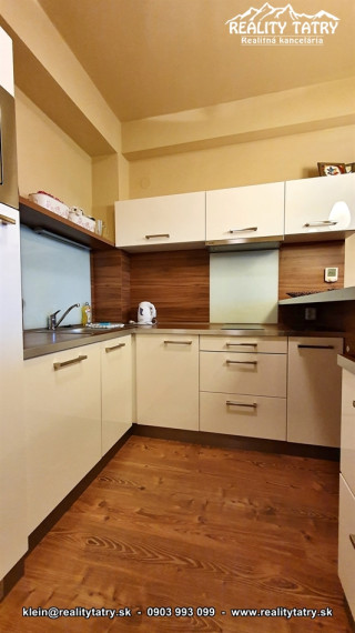 Apartmánový 2 izbový byt 46 m2 s parkovacím miestom vo Veľkej Lomnici - ODPORÚČAME !!!
