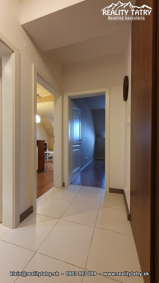 Apartmánový 2 izbový byt 46 m2 s parkovacím miestom vo Veľkej Lomnici - ODPORÚČAME !!!