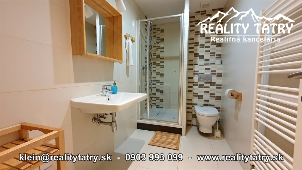 Apartmánový 2 izbový byt 46 m2 s parkovacím miestom vo Veľkej Lomnici - ODPORÚČAME !!!