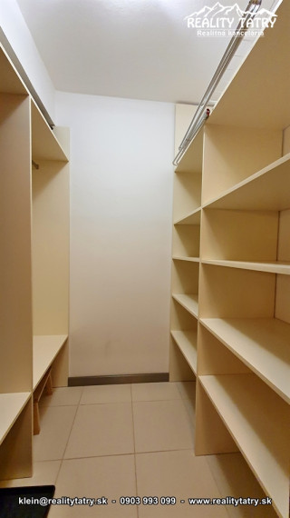 Apartmánový 2 izbový byt 46 m2 s parkovacím miestom vo Veľkej Lomnici - ODPORÚČAME !!!