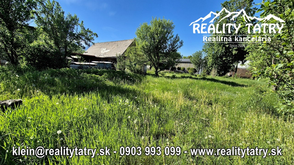 NOVÁ CENA !!! Rodinný dom na rozľahlom pozemku 1550 m2 s garážou a hospodárskou budovou - Poprad - Matejovce