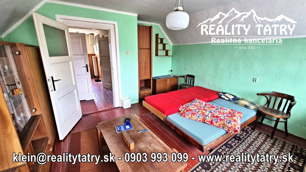 NOVÁ CENA !!! Rodinný dom na rozľahlom pozemku 1550 m2 s garážou a hospodárskou budovou - Poprad - Matejovce