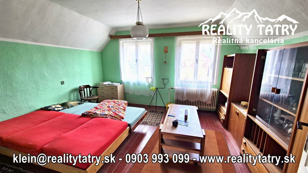 NOVÁ CENA !!! Rodinný dom na rozľahlom pozemku 1550 m2 s garážou a hospodárskou budovou - Poprad - Matejovce