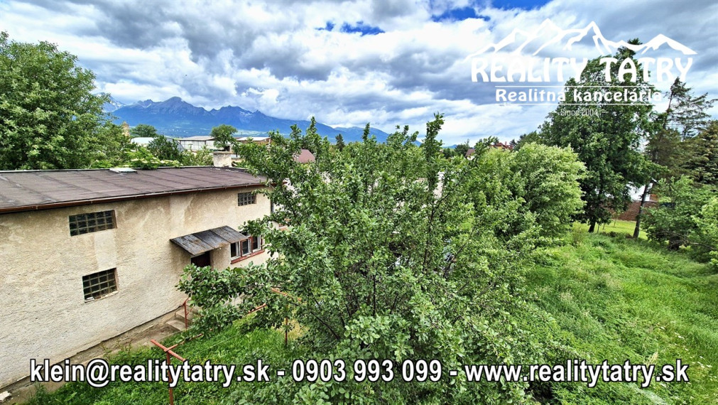 NOVÁ CENA !!! Rodinný dom na rozľahlom pozemku 1550 m2 s garážou a hospodárskou budovou - Poprad - Matejovce