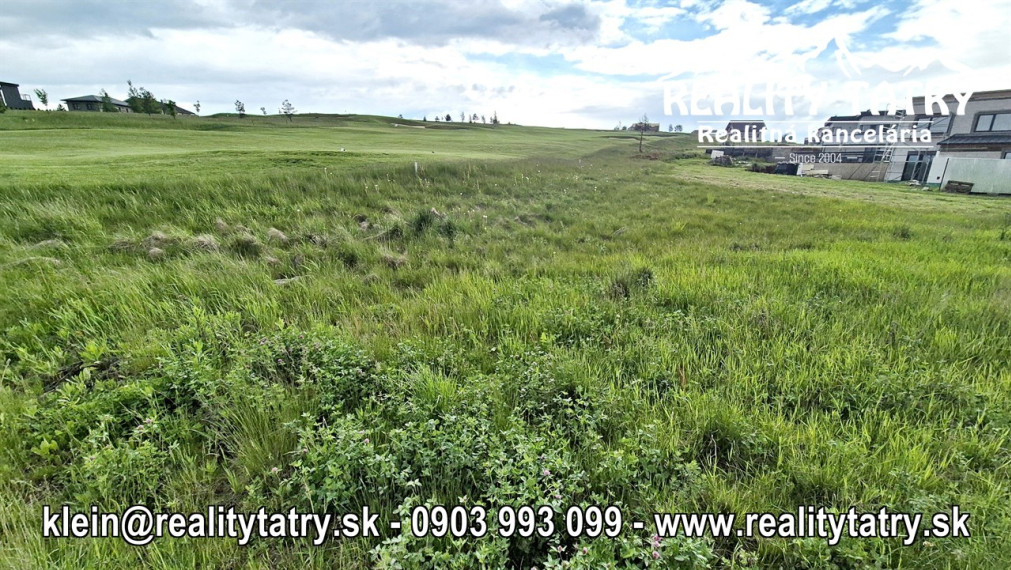 Stavebný pozemok 1010 m2 priamo pri golfovom ihrisku v lokalite Malý Slavkov - ODPORÚČAME !!!